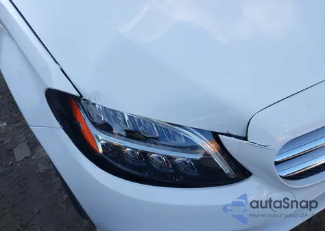 2019 Mercedes-Benz C 300 4Matic z USA, uszkodzony, nr VIN WDDWF8EB6KR456039